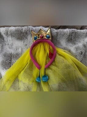Universal Studios Princess Peach Tiara Headband